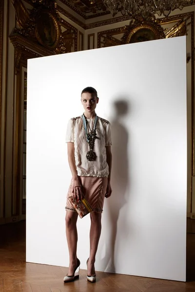 Look 15